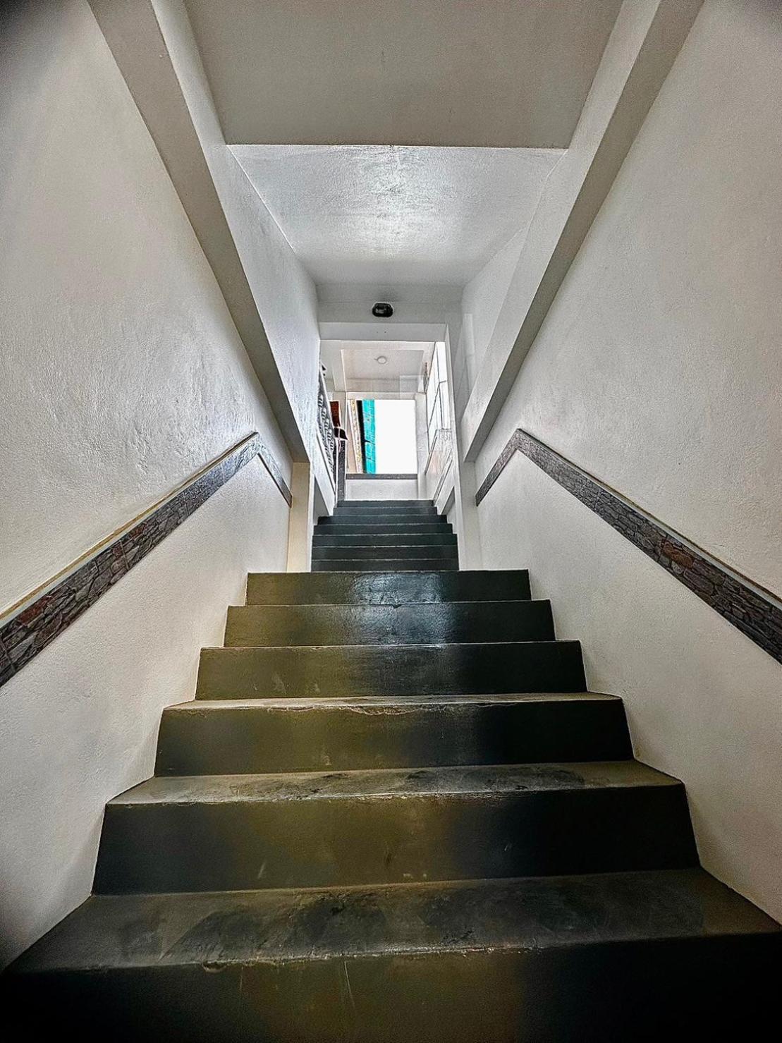 Revolution Chiang Mai - Old Town Hostel Εξωτερικό φωτογραφία