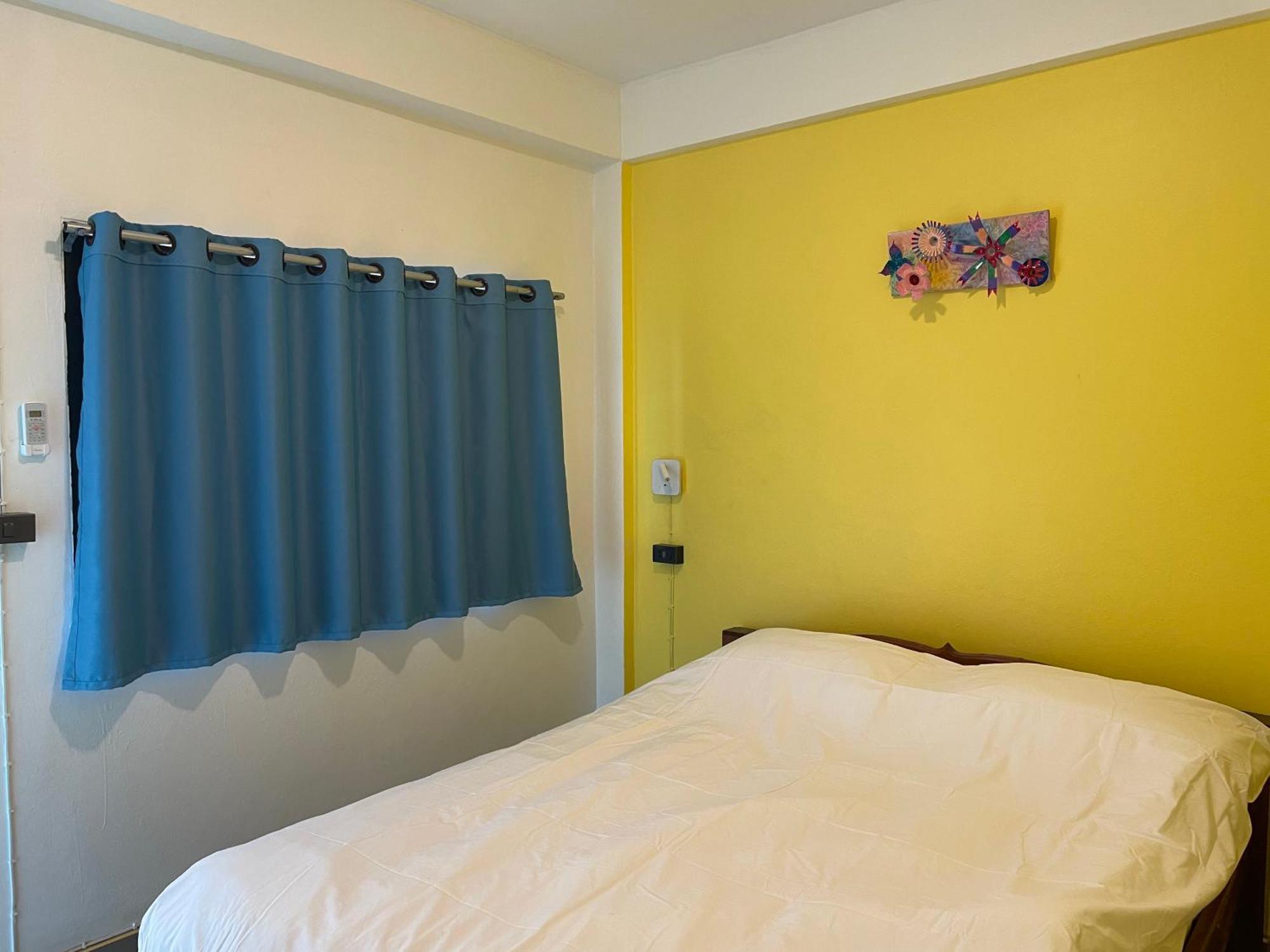 Revolution Chiang Mai - Old Town Hostel Εξωτερικό φωτογραφία